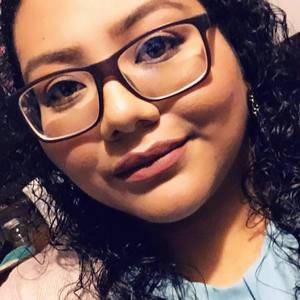 Meet your Posher, Adelina